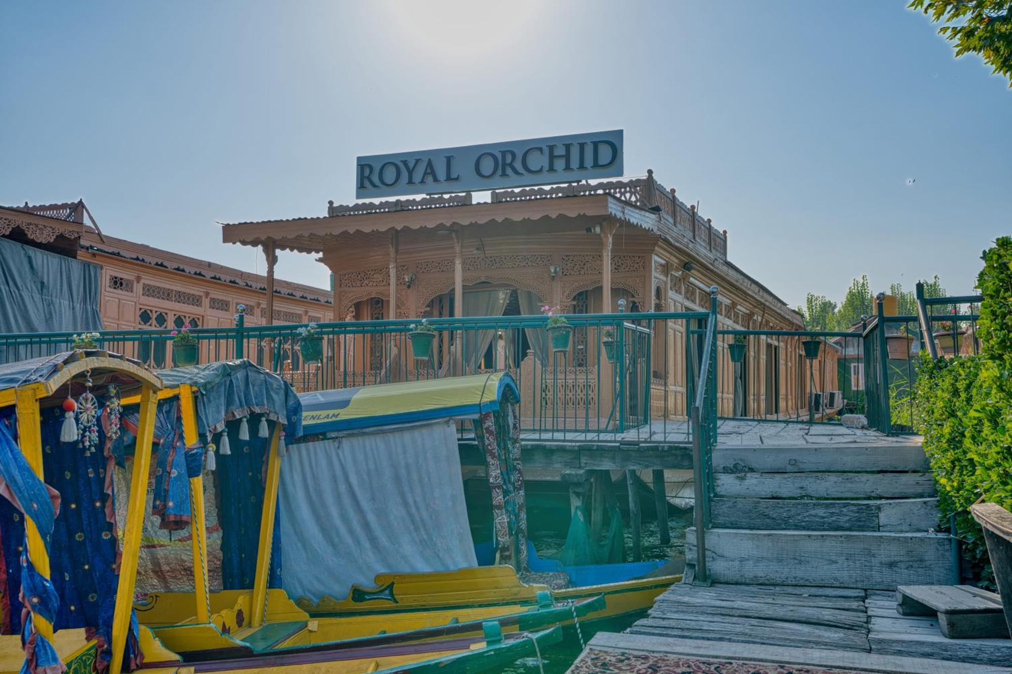 Best View Group Of Houseboats Hotel Srinagar  Exterior photo